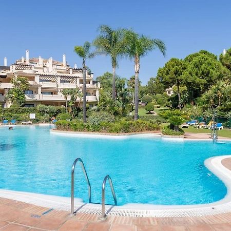 Luxurious 2 Bedroom Apartment With Spa Facilities Benahavis Exterior photo
